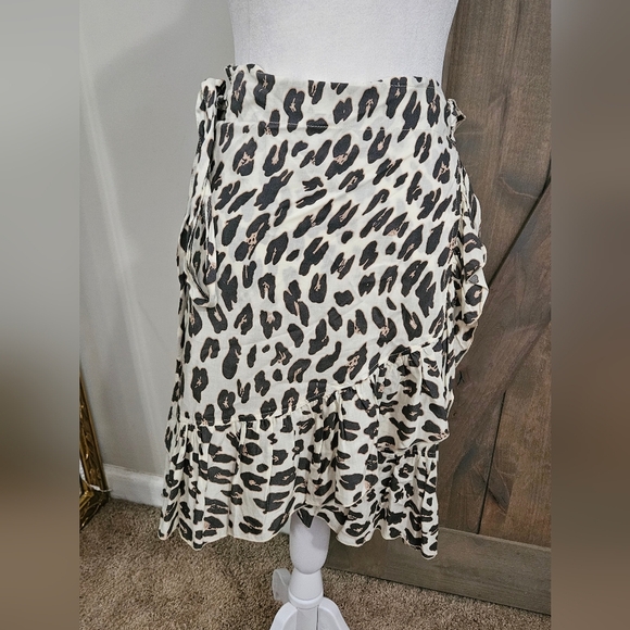 SEA LUSTRE Honey Mini Wrap Skirt In Leopard Print. Size S/M - Picture 5 of 13